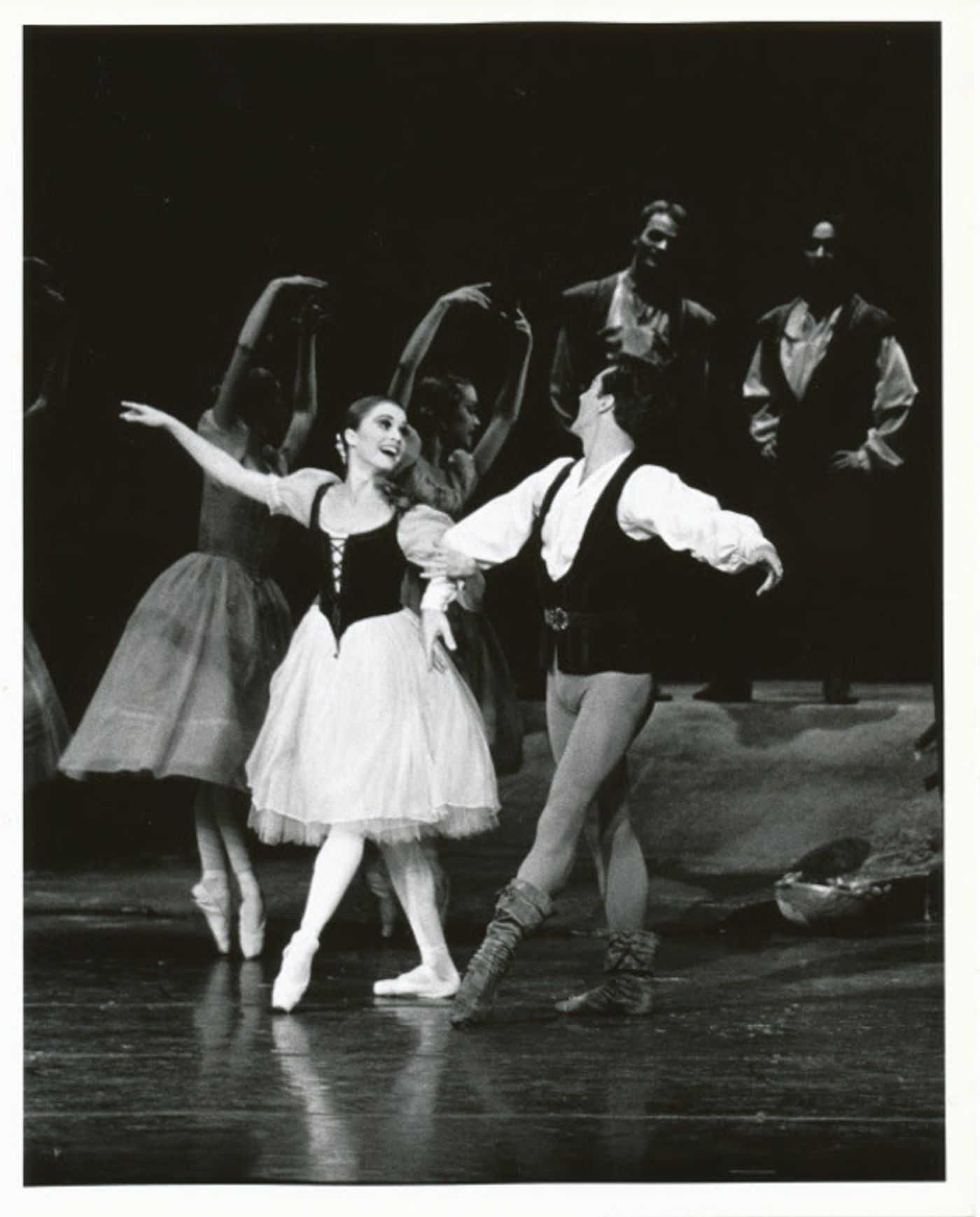 Photo Flash: Houston Ballet Ends 2015-16 Season With World Premiere of Stanton Welch's GISELLE  Image