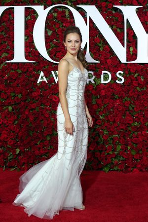  Laura Osnes Photo