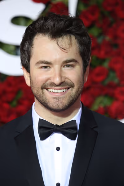 Alex Brightman Photo
