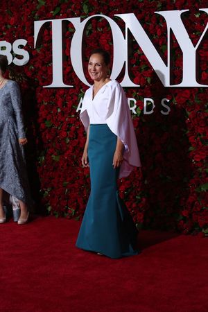 Laurie Metcalf Photo