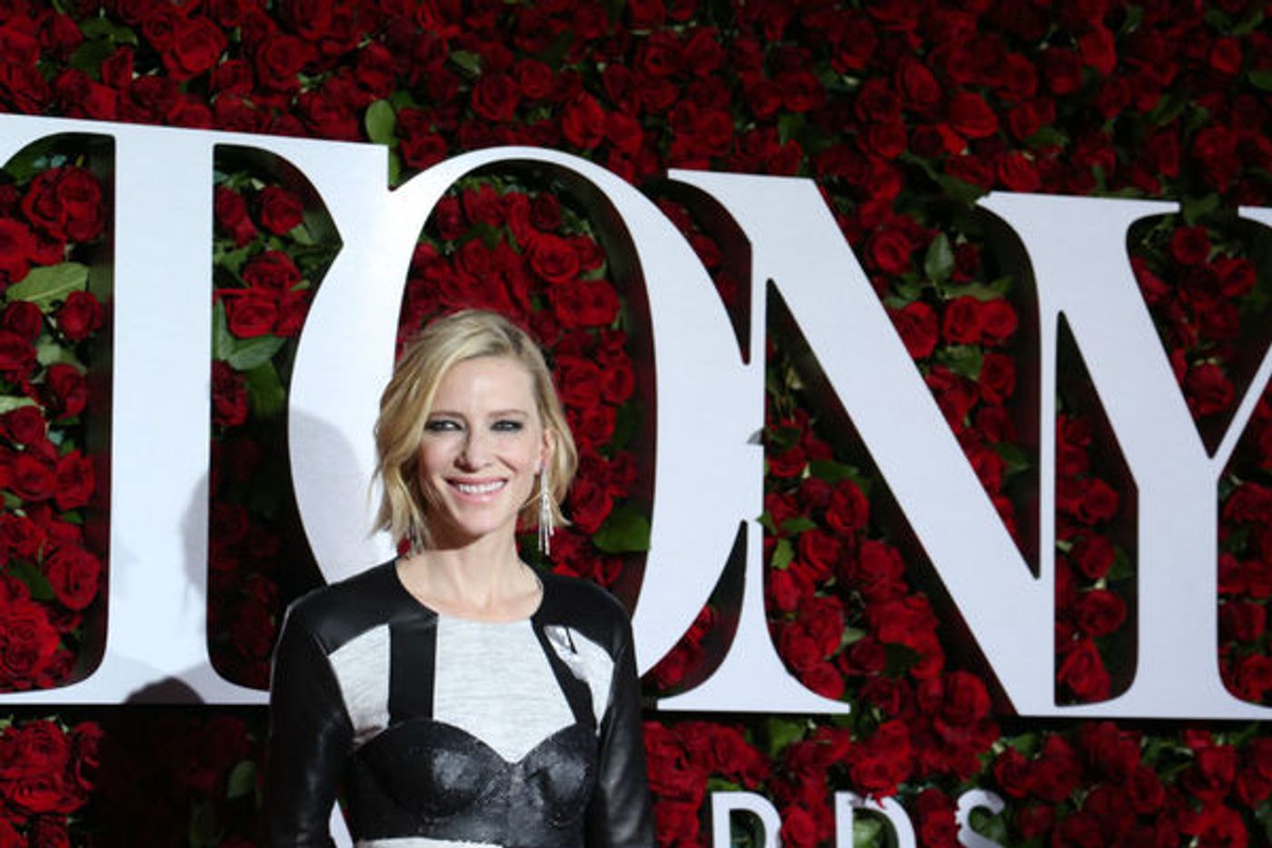 Photo Coverage: 2016 Tony Awards Red Carpet Arrivals - Part 4  Image