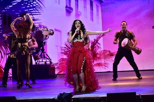 Gloria Estefan Photo