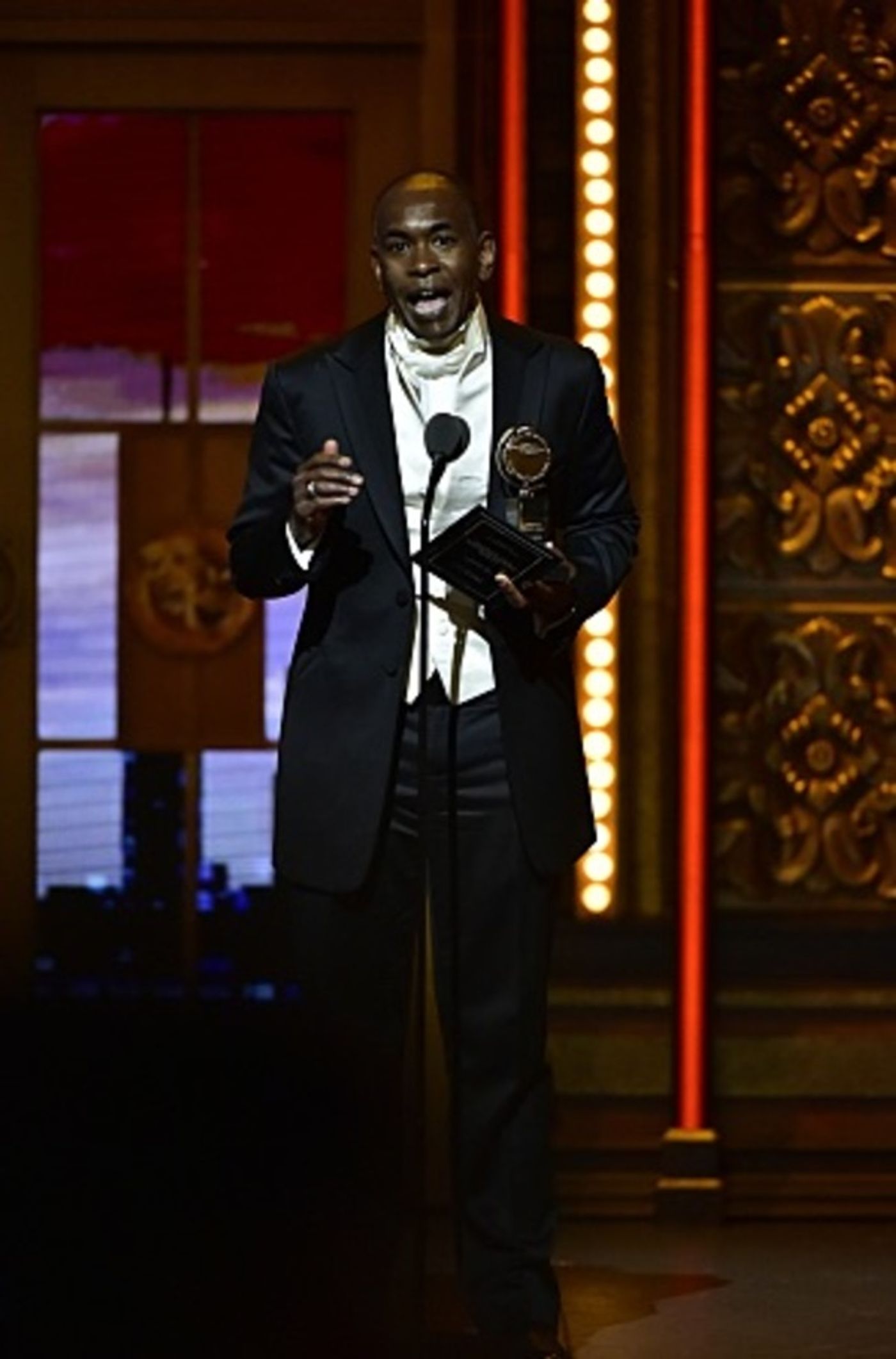 Photo Flash: Highlights from the 70th Annual TONY AWARDS - Part III Image