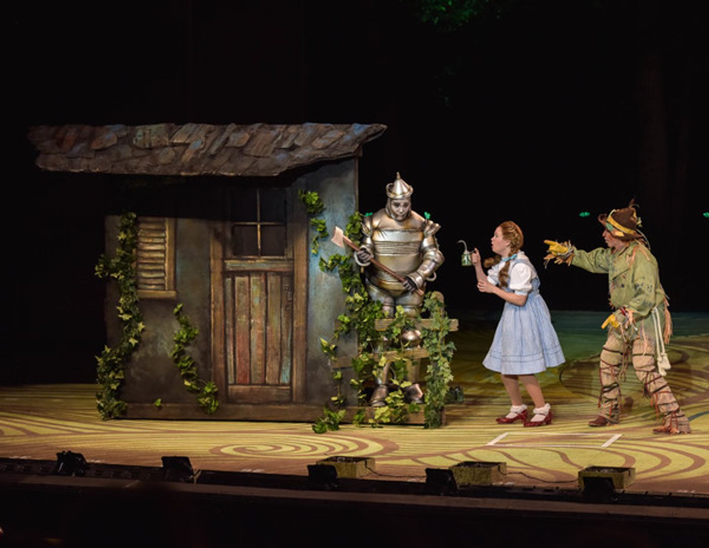 Photo Flash: THE WIZARD OF OZ Lands at The Muny; First Look at Danielle Bowen, Kevin Cahoon & More Onstage!  Image