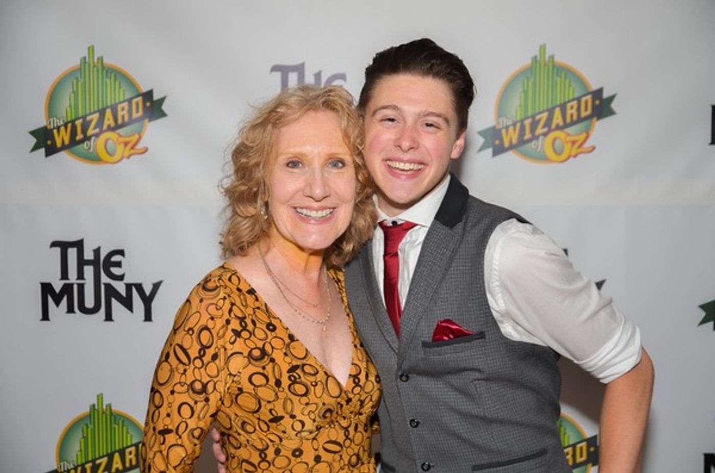 Photo Flash: Cast of THE WIZARD OF OZ Celebrates Opening Night at The Muny! Image