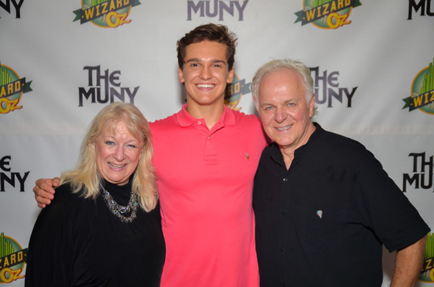 Photo Flash: Cast of THE WIZARD OF OZ Celebrates Opening Night at The Muny! Image