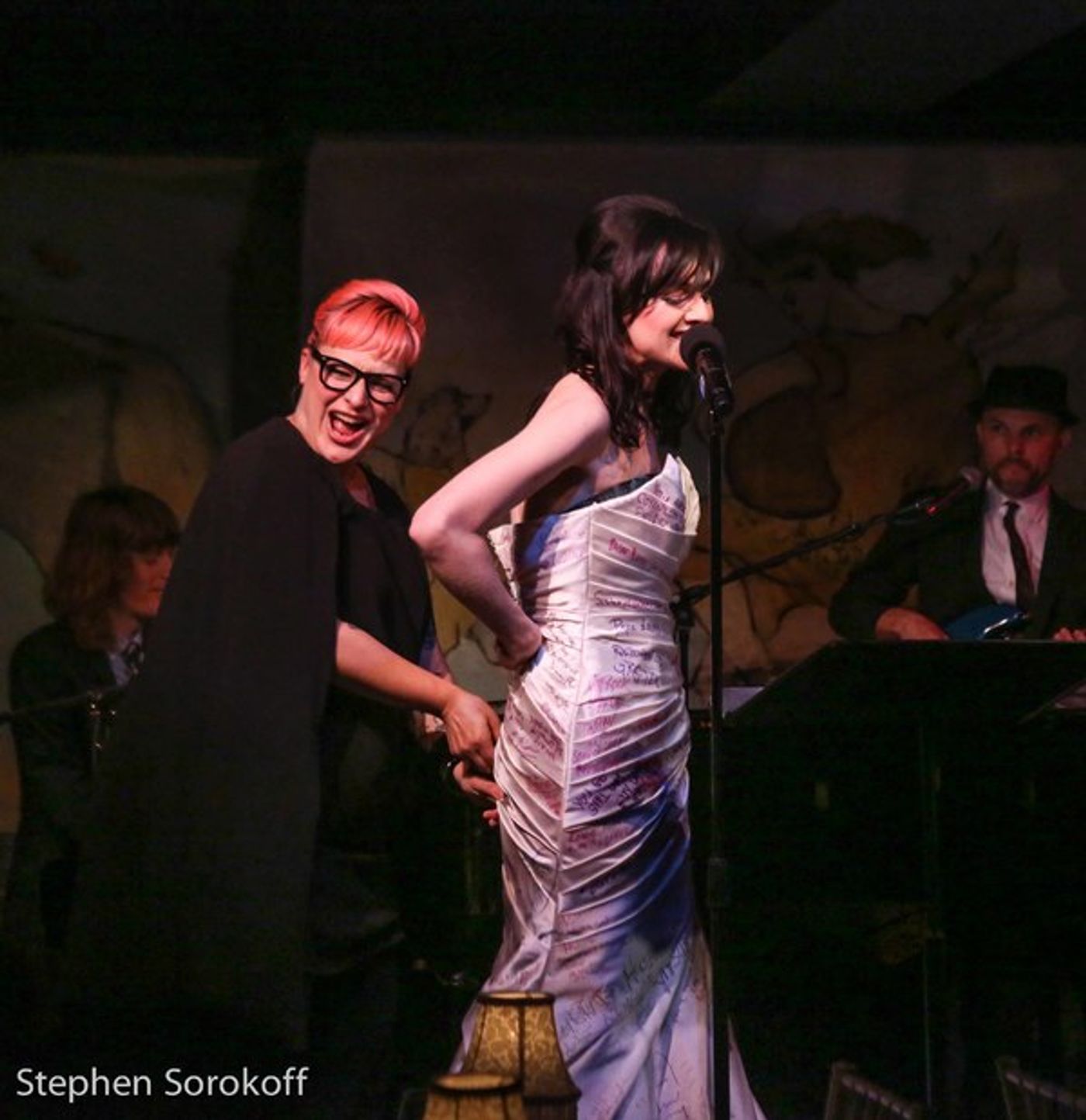 Photo Coverage: Tony Winner Lena Hall Returns To Cafe Carlyle  Image