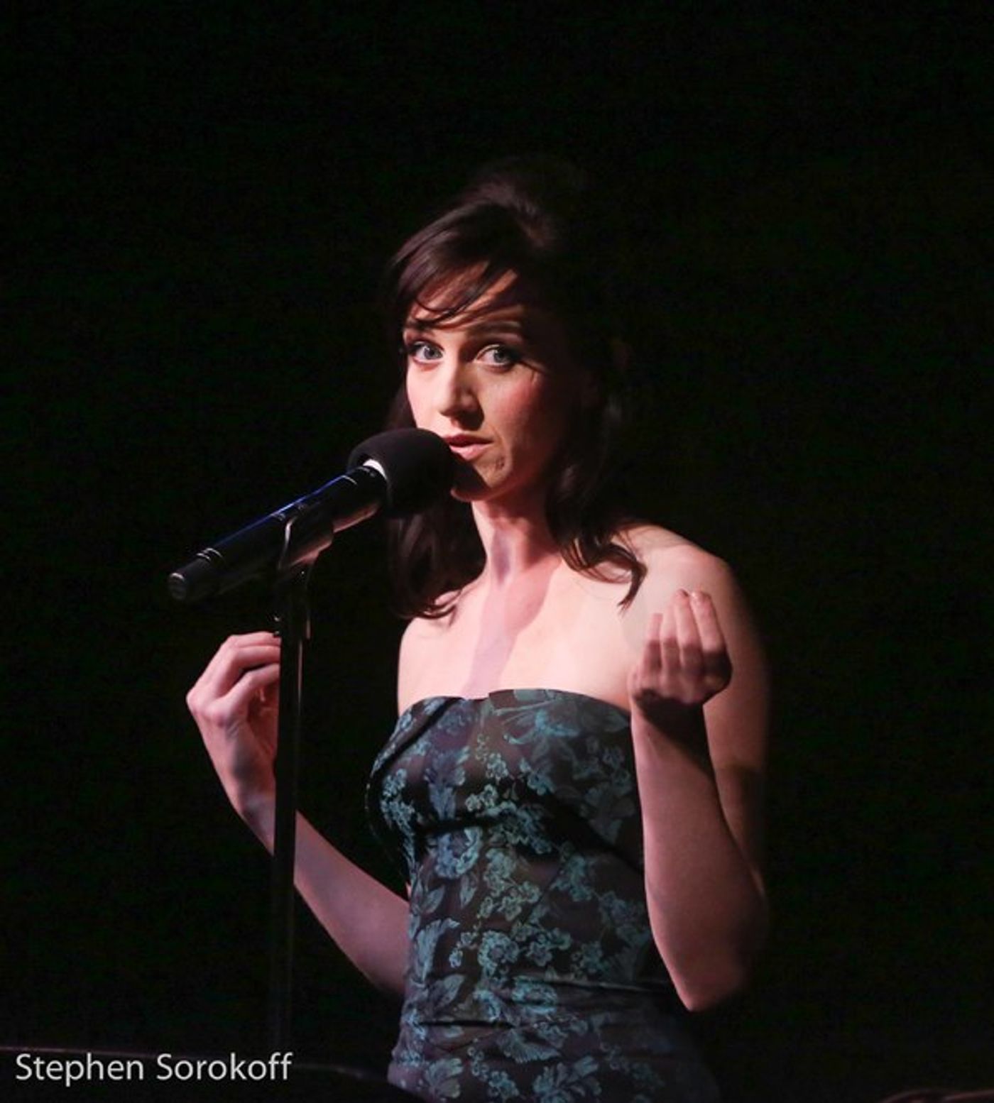 Photo Coverage: Tony Winner Lena Hall Returns To Cafe Carlyle  Image