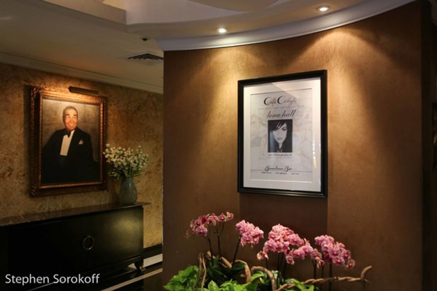 Photo Coverage: Tony Winner Lena Hall Returns To Cafe Carlyle  Image