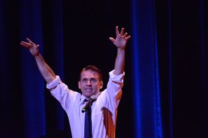 Robert Creighton  Photo