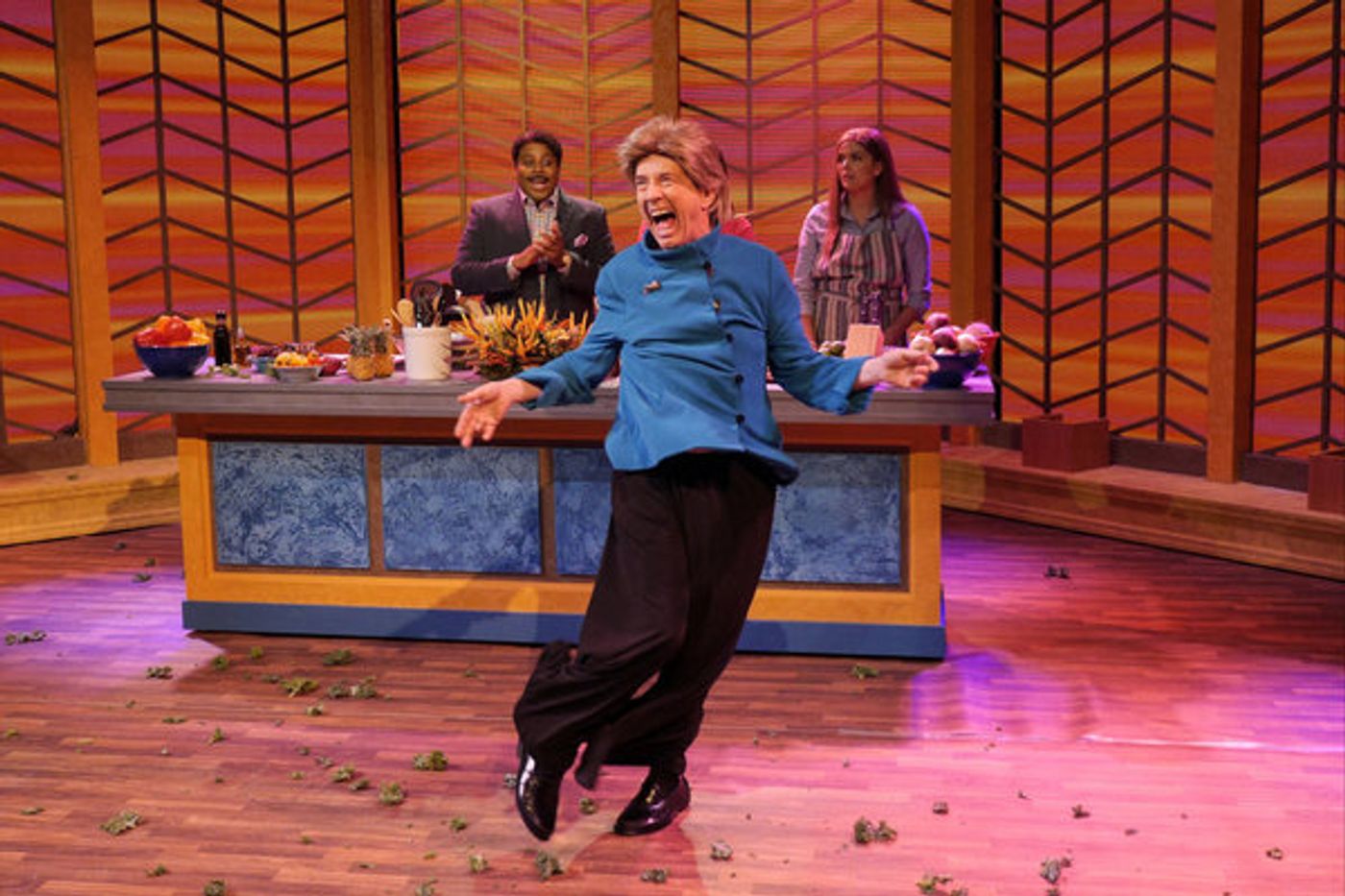 Photo Flash: Ana Gasteyer, Ricky Gervais, Kevin Kline & More Guest on MAYA & MARTY  Image