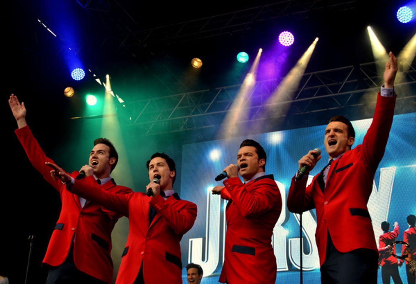 Photo Flash: Cast of JERSEY BOYS, Beverley Knight, Ramin Karimloo & More Rock West End Live  Image