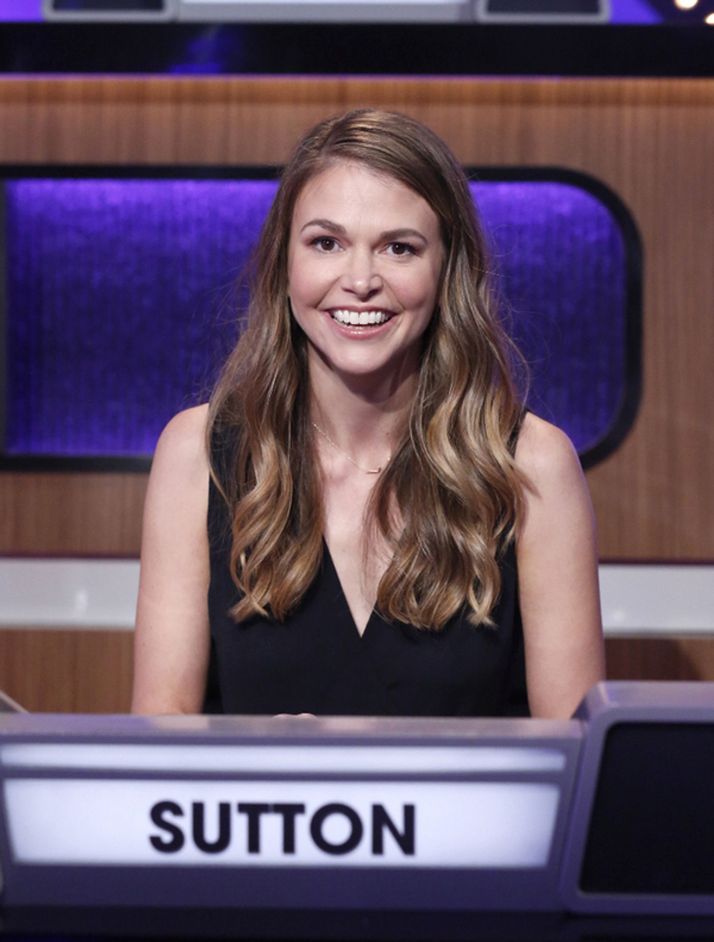 Photo Flash: First Look - Sutton Foster, Tituss Burgess & More Set for MATCH GAME Premiere on ABC Image