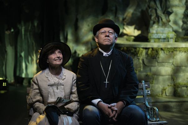 Mary Jo Deschanel and Brad Greenquist Photo