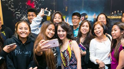 Ali Ewoldt with fans, Filipino American National Historical Society, and Knights of R Photo