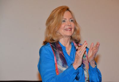Lara Parker Photo