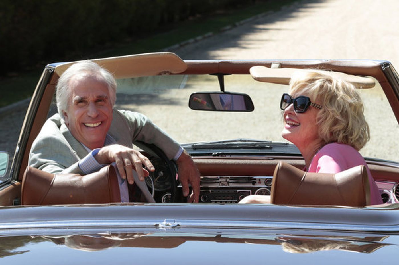 Photos & Clip: Christine Ebersole, Cloris Leachman & More in ROYAL PAINS Musical Episode Image