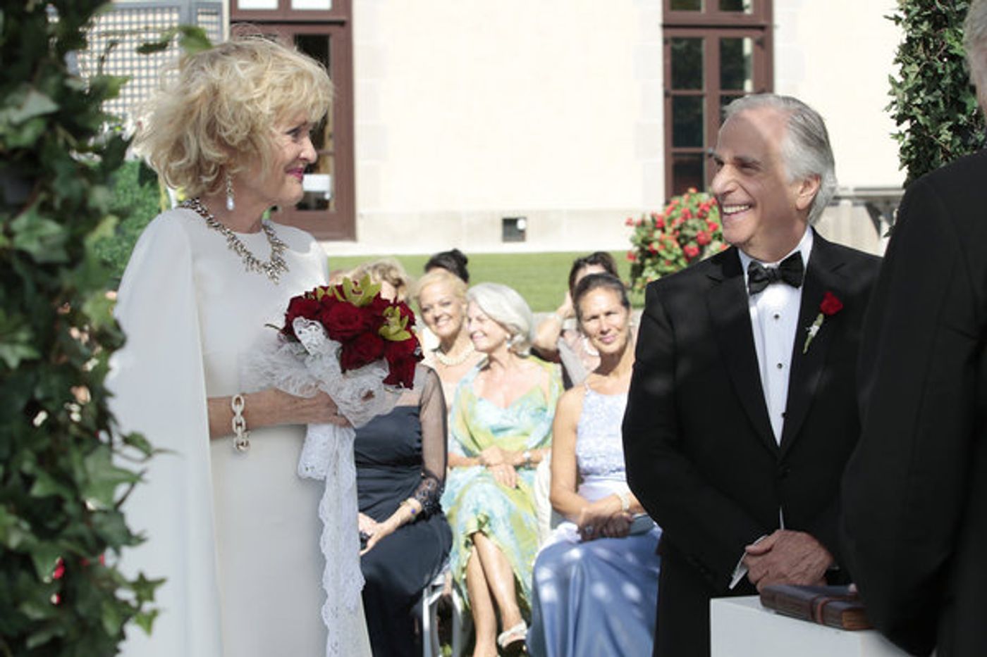 Photos & Clip: Christine Ebersole, Cloris Leachman & More in ROYAL PAINS Musical Episode Image