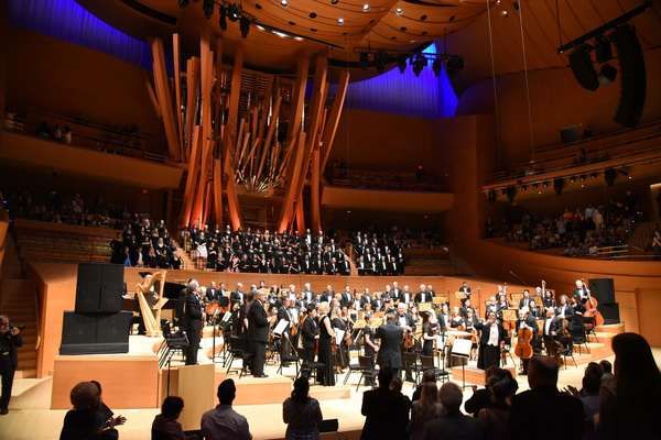 Standing ovation for legendary songwriter and honoree, Richard M. Sherman. Photo