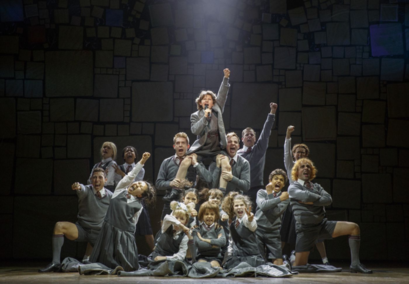 Photos: Get A First Look at MATILDA in Toronto  Image