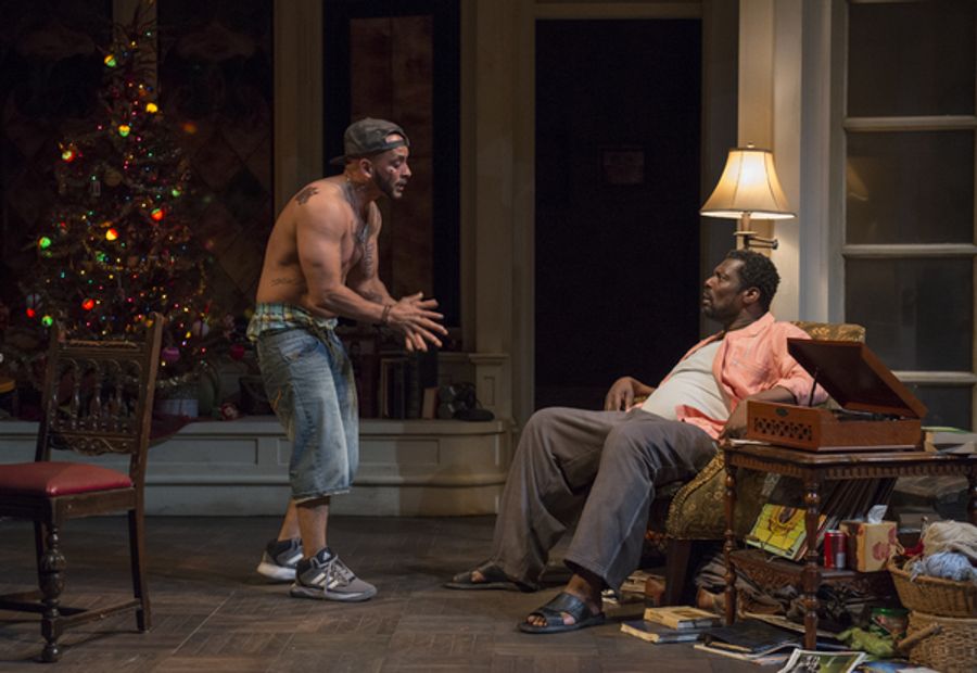 Photo Flash: First Look at Eamonn Walker and More in Steppenwolf's BETWEEN RIVERSIDE AND CRAZY Image