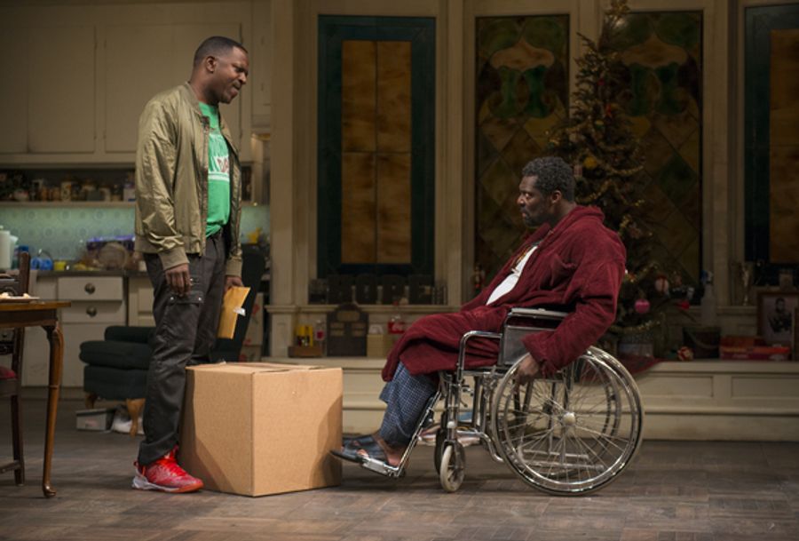 Photo Flash: First Look at Eamonn Walker and More in Steppenwolf's BETWEEN RIVERSIDE AND CRAZY Image
