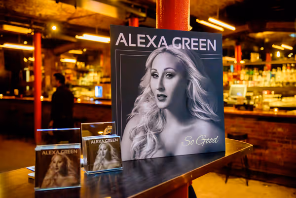 Alexa Green's SO GOOD Photo