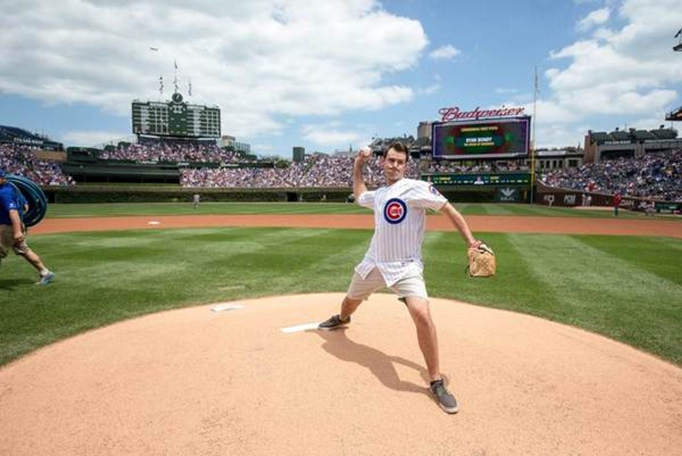 Photo Flash: THE BOOK OF MORMON's Ryan Bondy Pitches, Sings National Anthem at Wrigley Field  Image