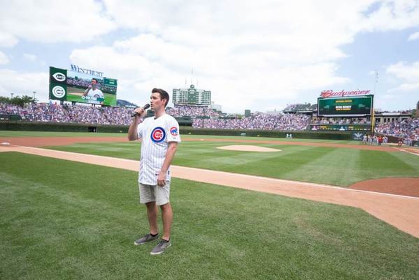 Photo Flash: THE BOOK OF MORMON's Ryan Bondy Pitches, Sings National Anthem at Wrigley Field  Image