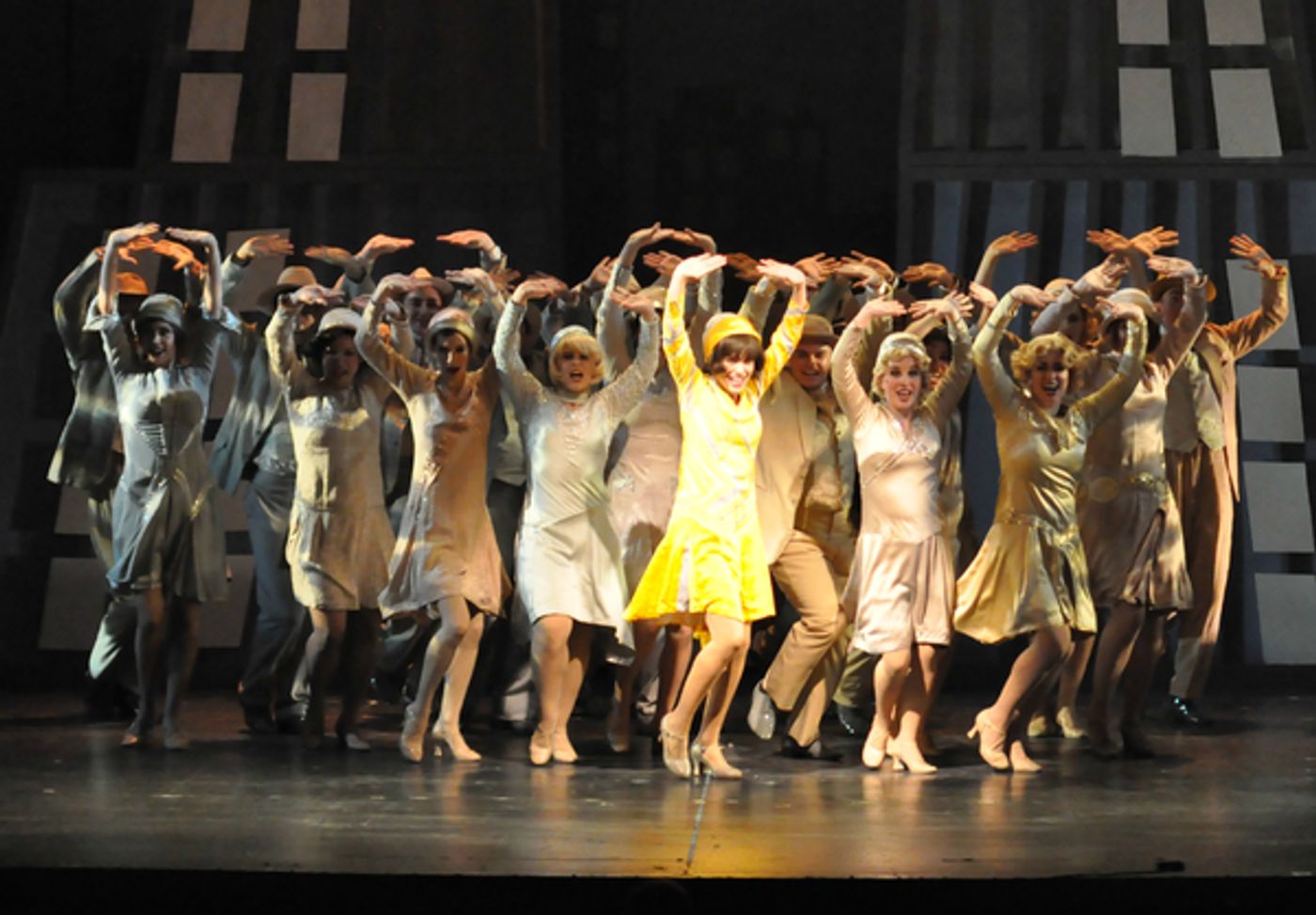 Photo Flash: First Look at Reagle Music Theatre's THOROUGHLY MODERN MILLIE  Image