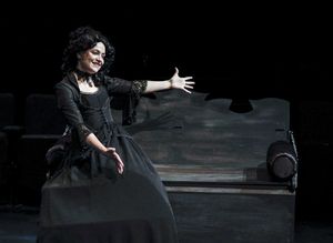 Louise Shuttleworth Photo