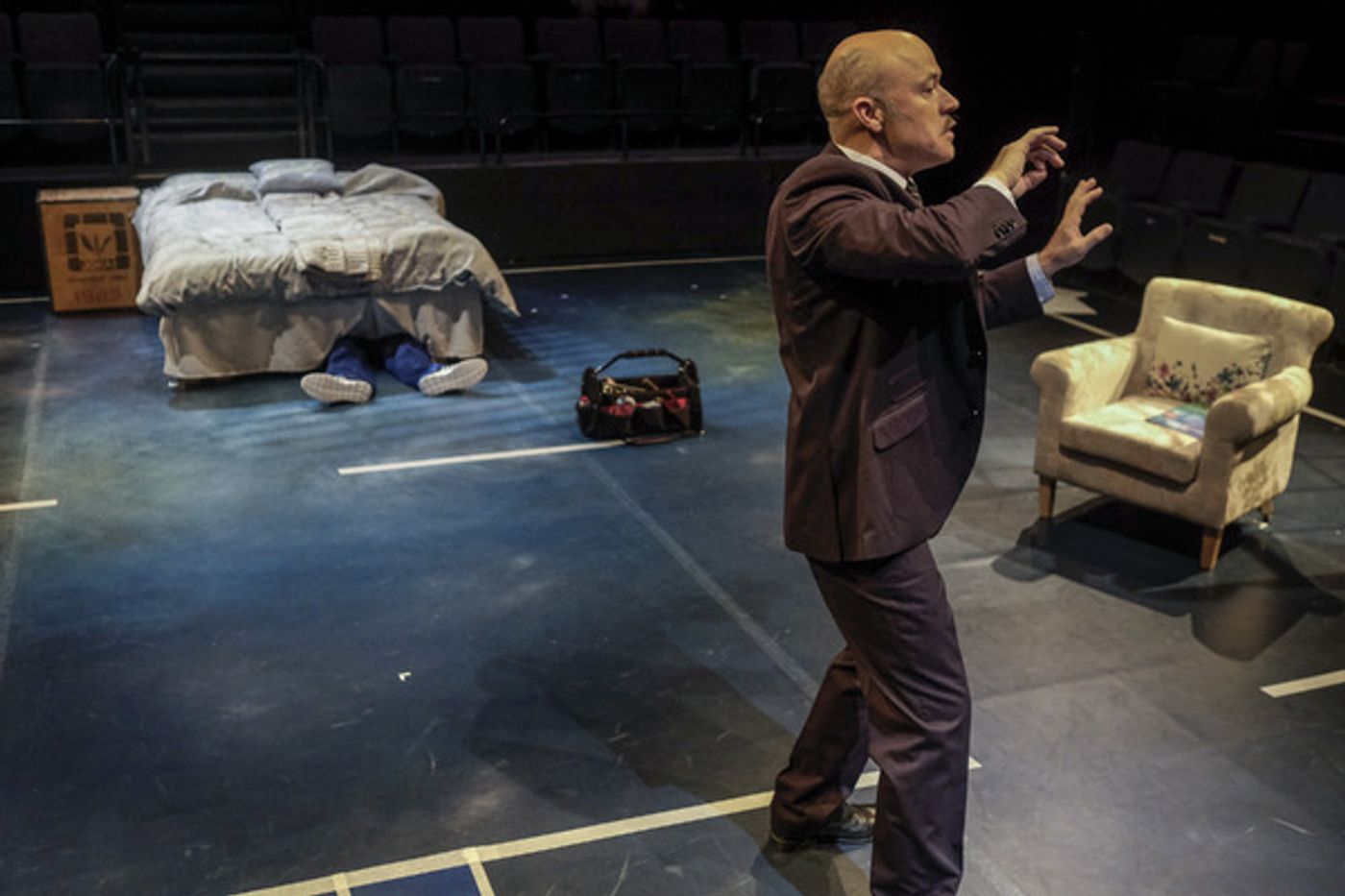 Photo Flash: First Look at Alan Ayckbourn's THE KARAOKE THEATRE COMPANY at SJT  Image
