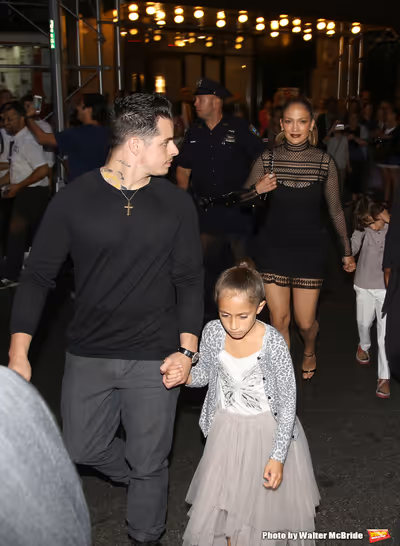 Casper Smart, Jennifer Lopez with her twins Emme and Max  Photo