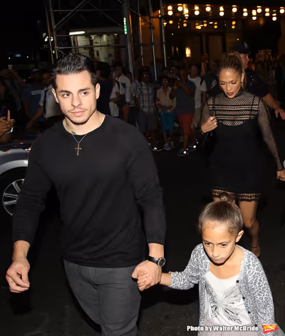 Casper Smart, Jennifer Lopez with her twins Emme and Max  Photo