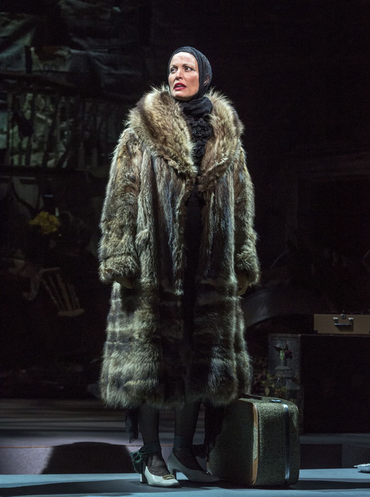 Photo Flash: First Look at Betty Buckley and Rachel York in GREY GARDENS at the Ahmanson  Image