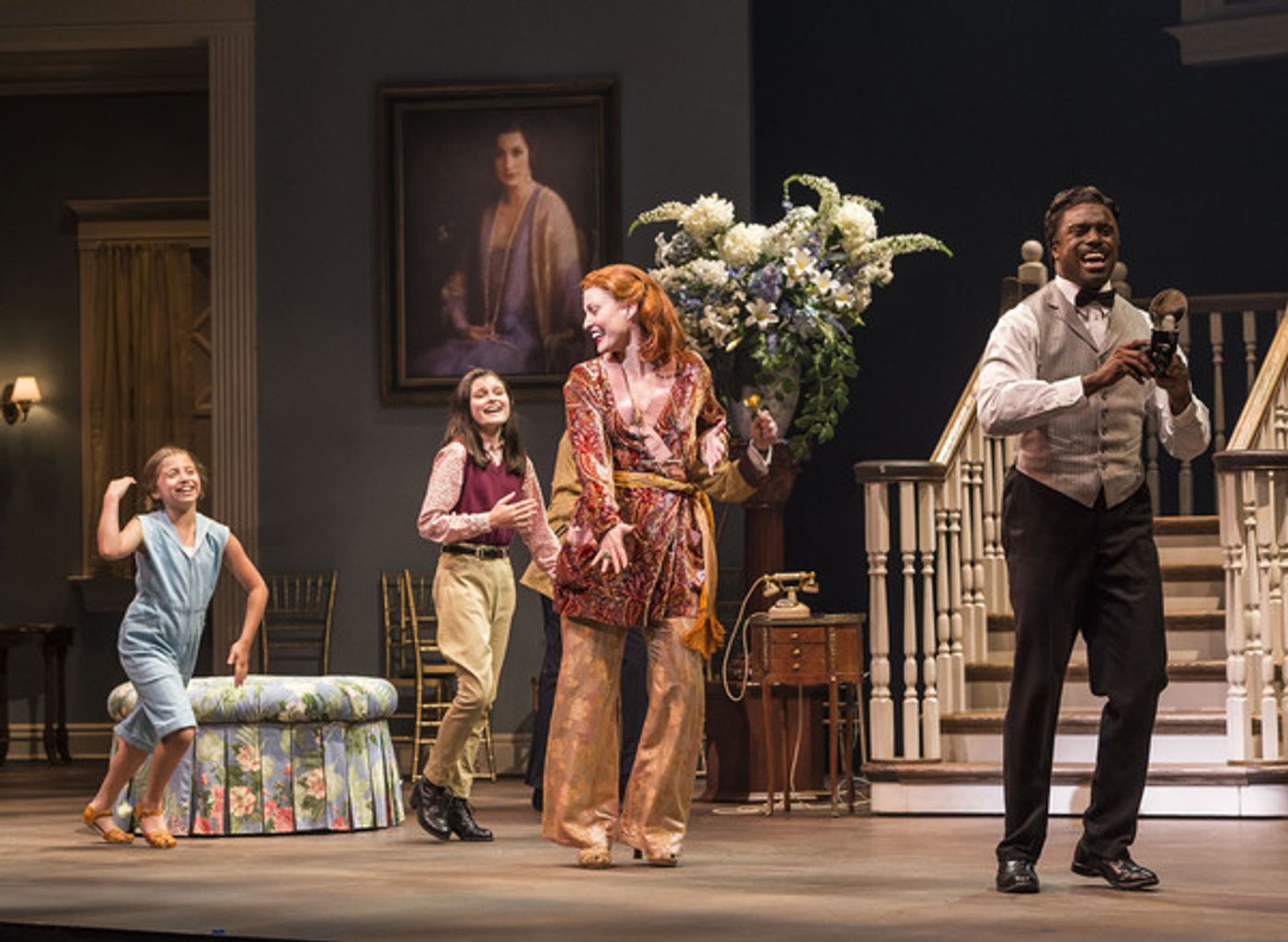 Photo Flash: First Look at Betty Buckley and Rachel York in GREY GARDENS at the Ahmanson  Image