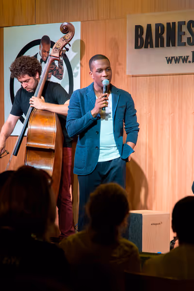 Leslie Odom Jr. Photo