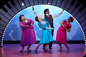 Cythnia Thomas, Anise Ritchie, Tony Perry and Yvonne @ BroadwayWorld Cythnia Thomas, Anise Ritchie, Tony Perry and Yvonne Photo
