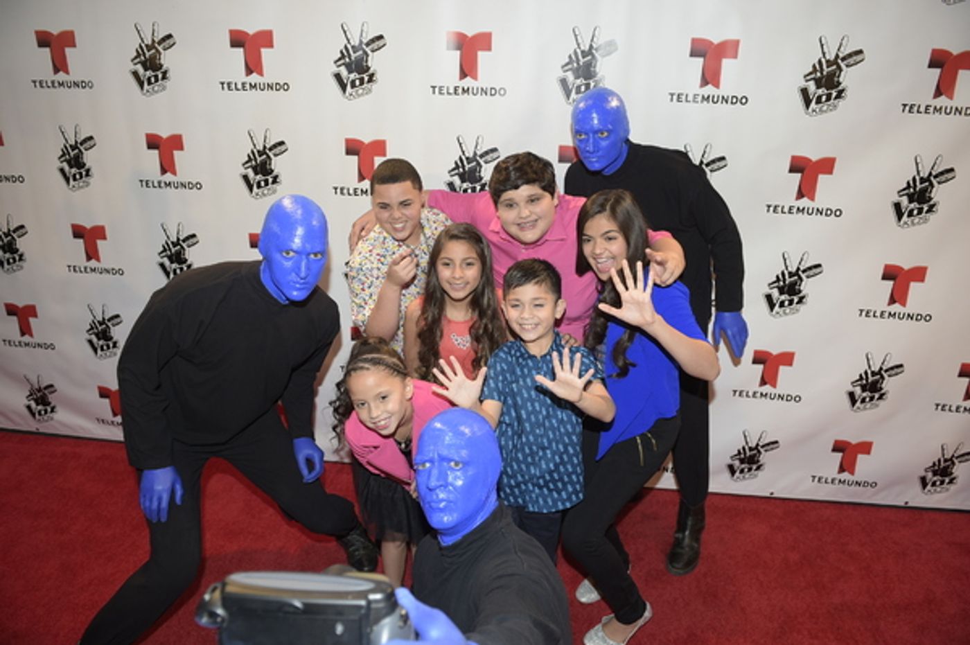 Photo Flash: Blue Man Group Appears on Telemundo's LA VOZ KIDS Grand Finale Photo Flash: Blue Man Group Appears on Telemundo's LA VOZ KIDS Grand Finale Image