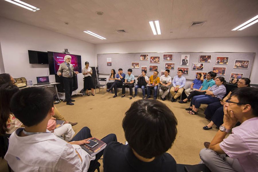 Photo Flash: First Look at New York Philharmonic Shanghai Residency Performance Conducted by Alan Gilbert Image