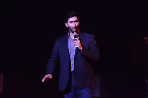 Ross Brown @ BroadwayWorld Ross Brown Photo