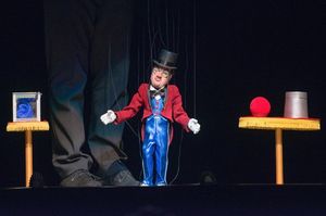 Justo Thaus Jin Photo