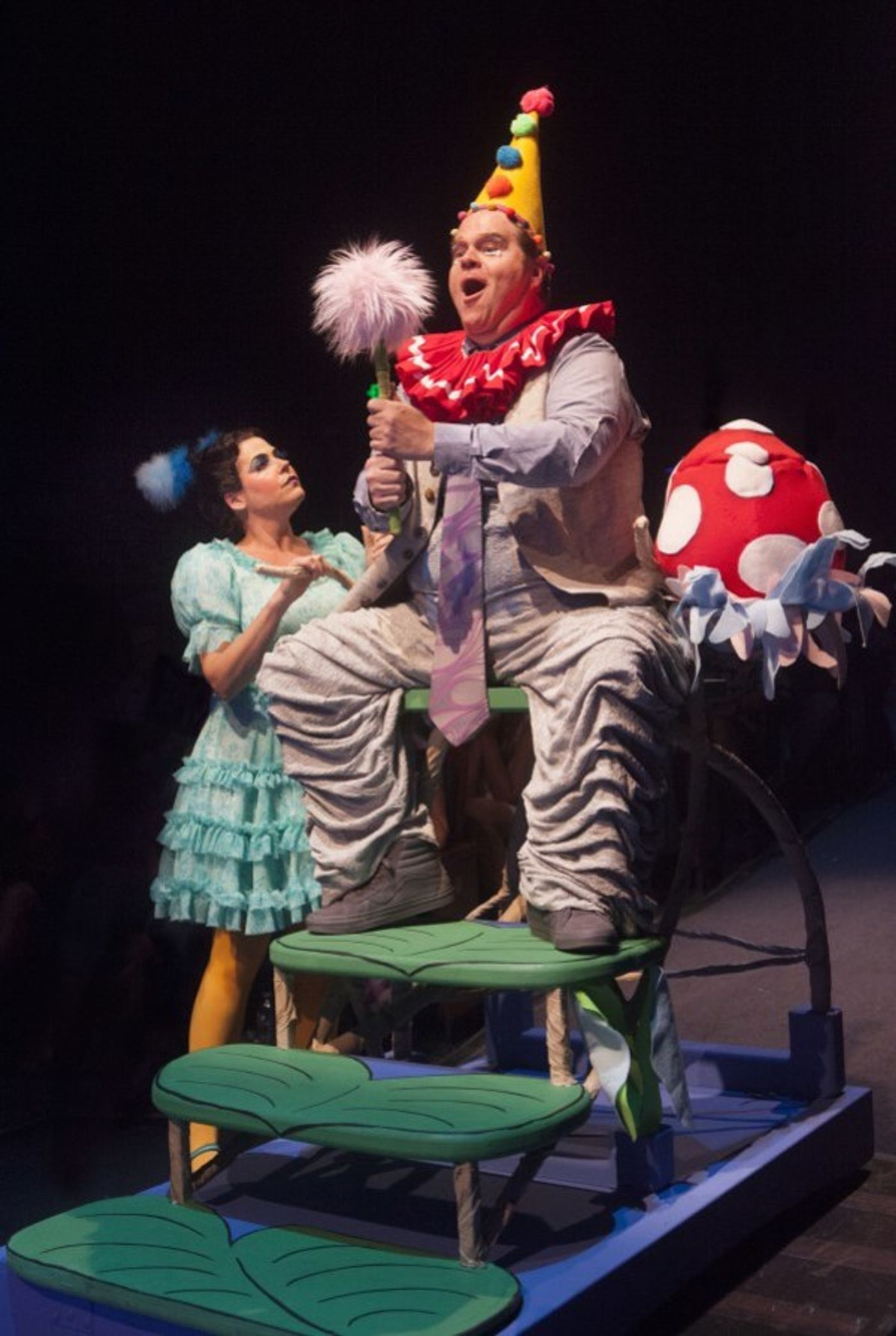 Photo Flash: First Look at Jason Graae, Sharon Wilkins, John Treacy Egan, Bets Malone and More in SEUSSICAL at Music Circus  Image