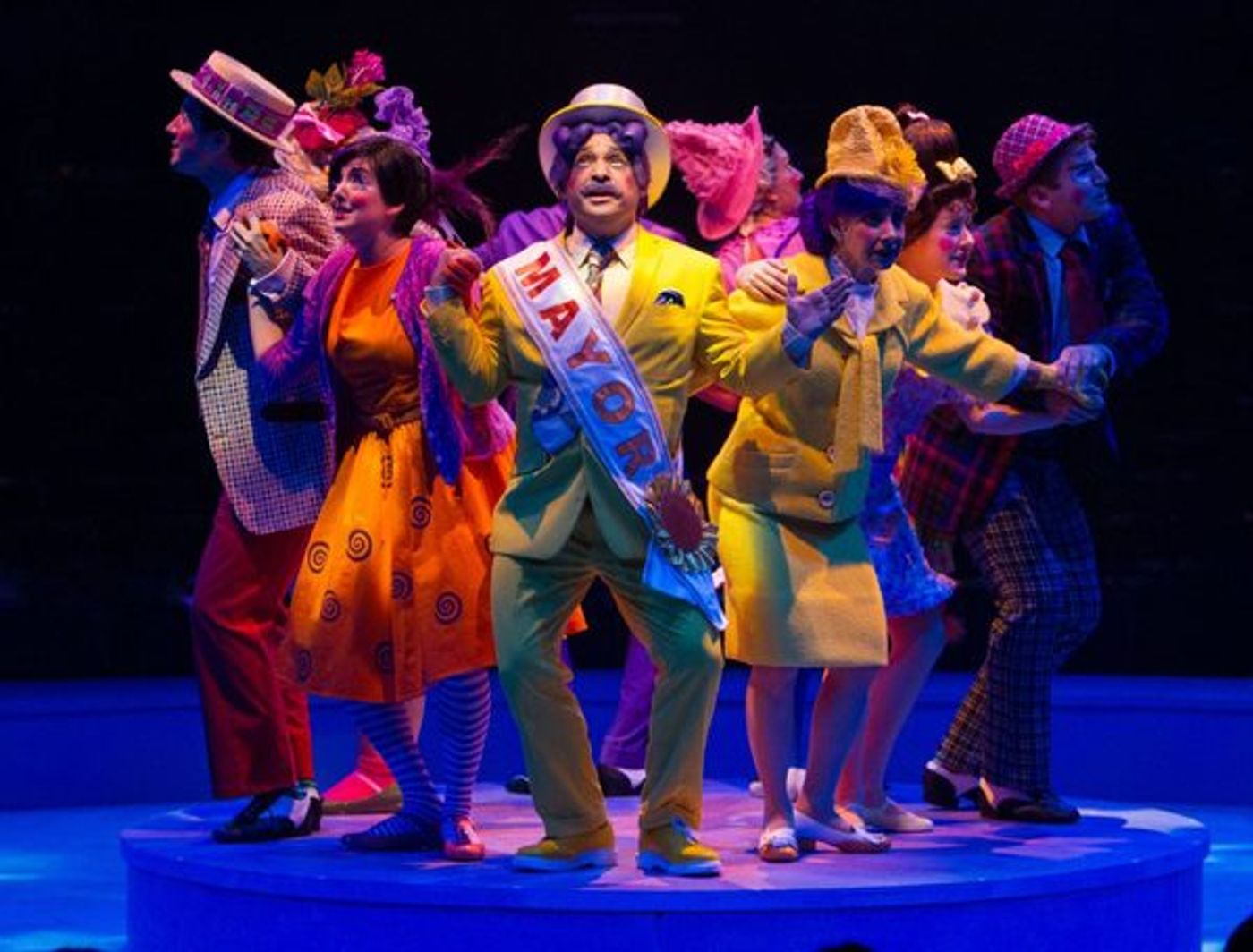 Photo Flash: First Look at Jason Graae, Sharon Wilkins, John Treacy Egan, Bets Malone and More in SEUSSICAL at Music Circus  Image