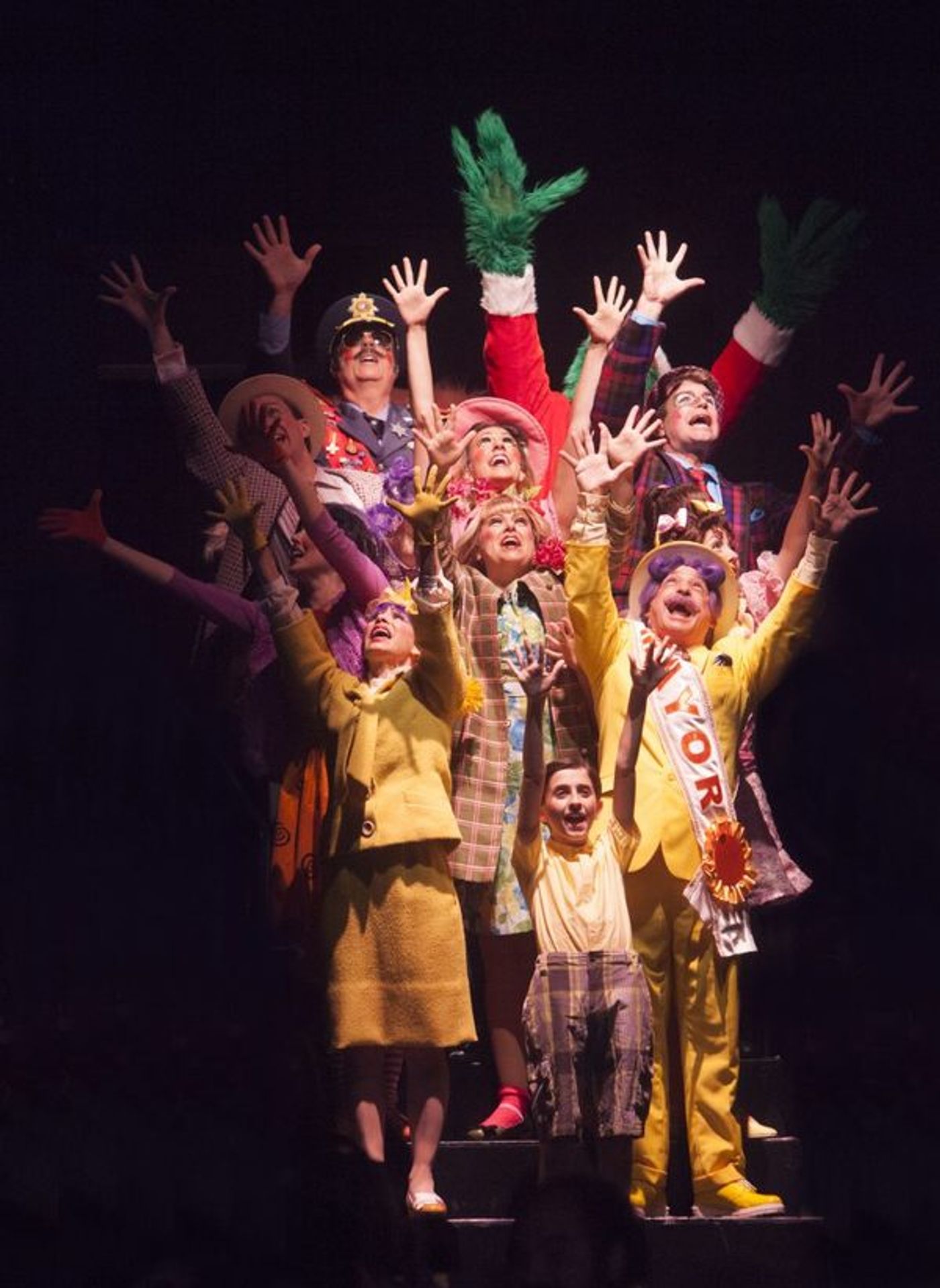 Photo Flash: First Look at Jason Graae, Sharon Wilkins, John Treacy Egan, Bets Malone and More in SEUSSICAL at Music Circus  Image