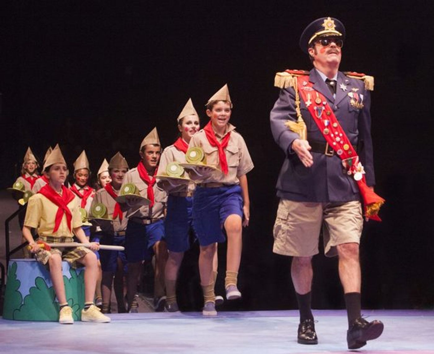 Photo Flash: First Look at Jason Graae, Sharon Wilkins, John Treacy Egan, Bets Malone and More in SEUSSICAL at Music Circus  Image