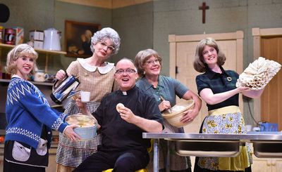 Eddie Curry, Lindsay Sutton, Licia Watson, Karen Pappas and Dawn Trautman Photo