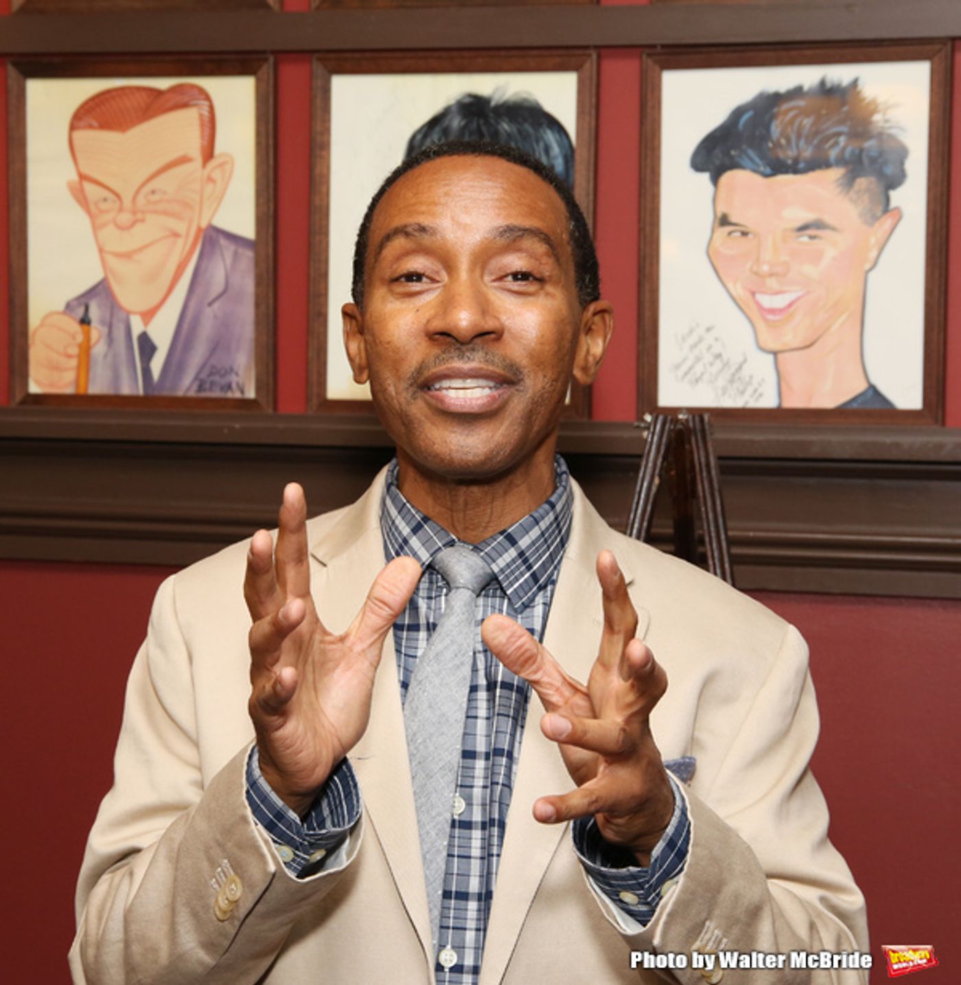 Photo Coverage: MOTOWN's Berry Gordy gets His Place on the Walls of Sardi's!  Image