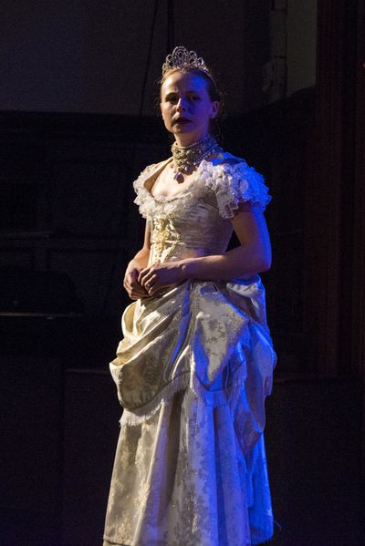 Rachel Lee Kolis as LADY WINDERMERE Photo