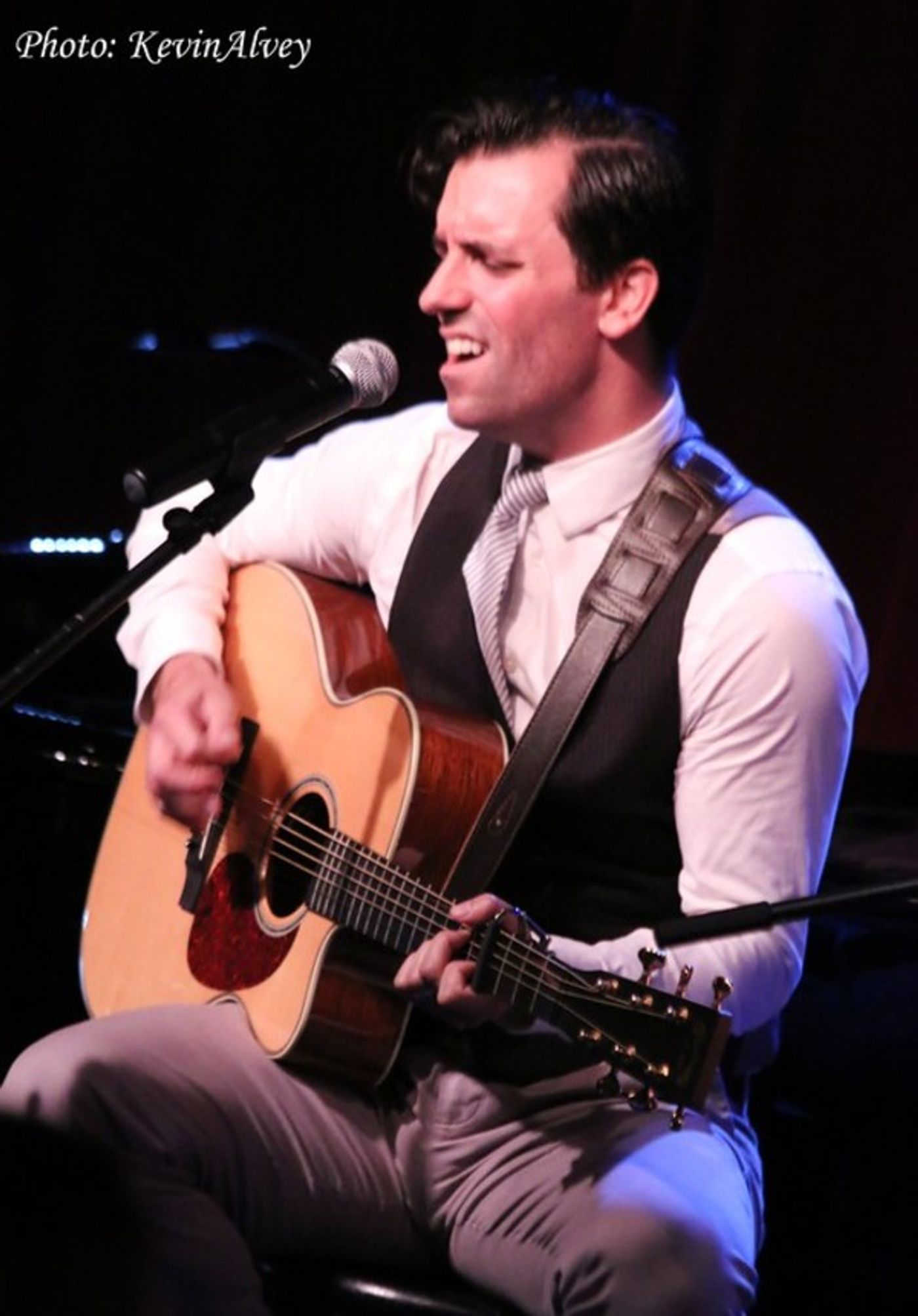 Photo Flash: Tony Yazbeck Celebrates THE FLOOR ABOVE ME Solo Album at Birdland  Image